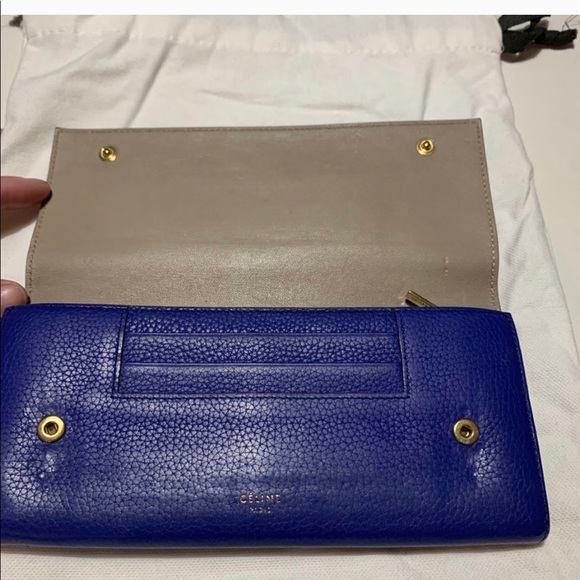 100% Authentic Celine wallet w/ dust bag included - Picture 3 of 5